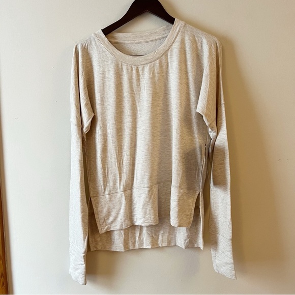 Vie Active Molly Sweatshirt Beige color Lightweight Athletic Size Small NEW - Picture 1 of 9